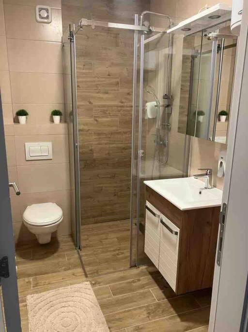 Apartman Vrbas 1 + Podzemna Garaza Banja Luka Eksteriør billede